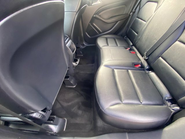 Mercedes-Benz B Class Se White #65