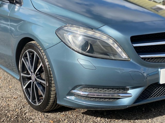 Mercedes-Benz B Class Se White #23