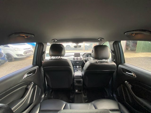 Mercedes-Benz B Class Se White #61