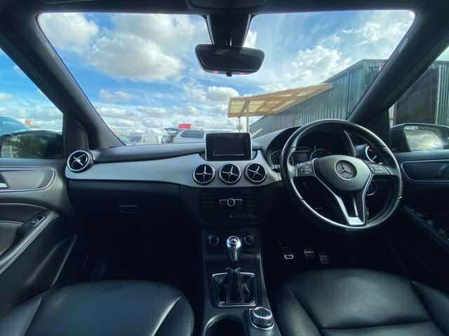 Mercedes-Benz B Class Se White #56