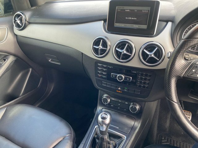 Mercedes-Benz B Class Se White #39