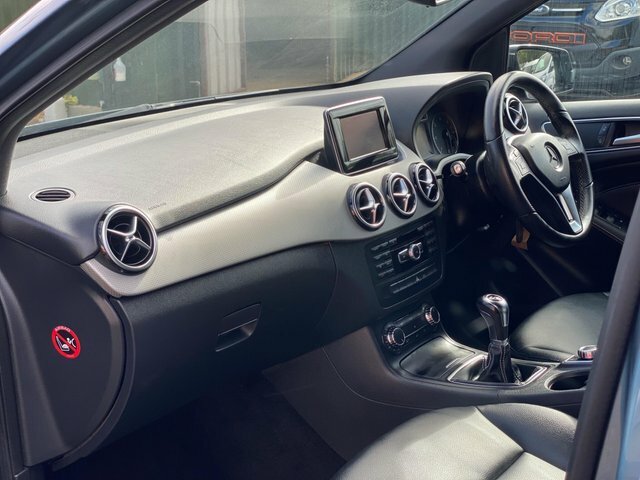 Mercedes-Benz B Class Se White #69