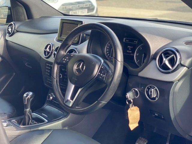 Mercedes-Benz B Class Se White #5