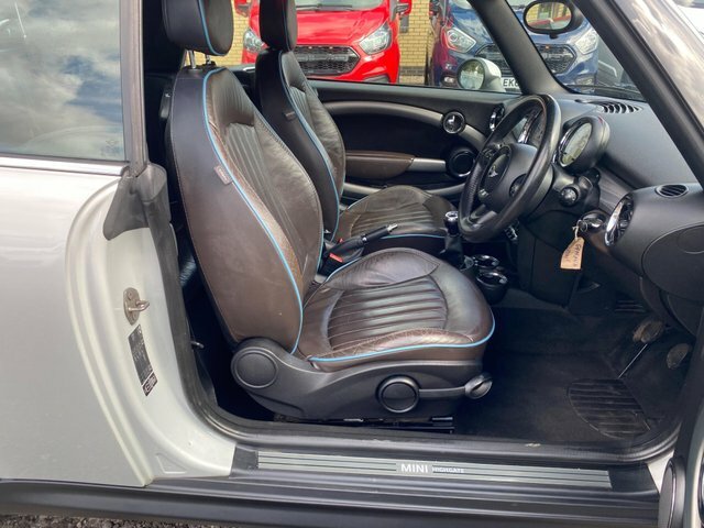 Mini Convertible 1.6 Cooper D Highgate Euro 5 S S GF14AUA Silver #5