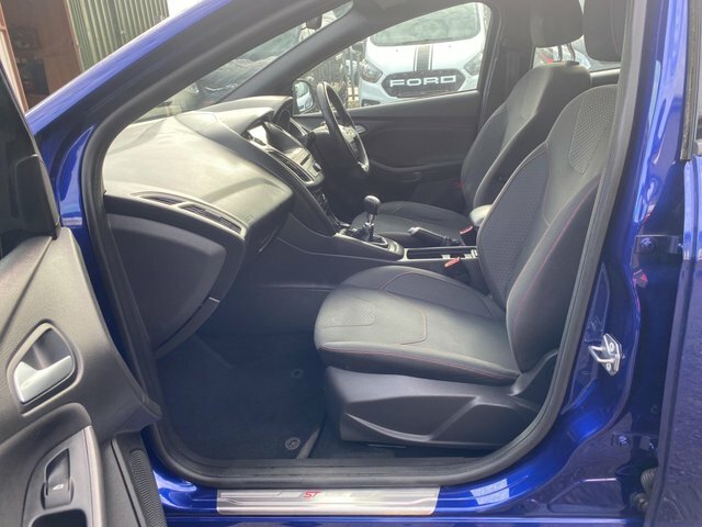 Ford Focus 1.0 Ecoboost 125 St-line Nav Blue #59