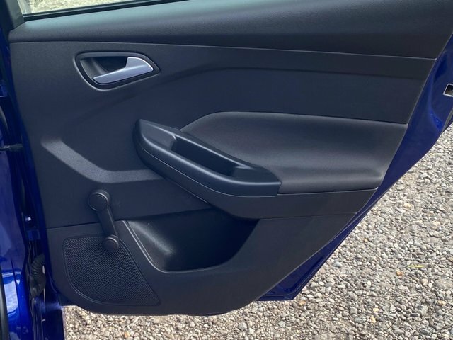 Ford Focus 1.0 Ecoboost 125 St-line Nav Blue #48