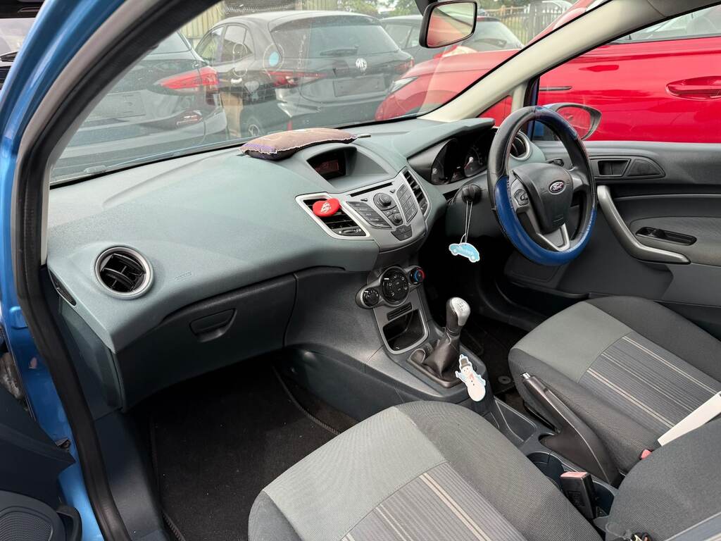 Ford Fiesta Titanium Hatchback Red #8