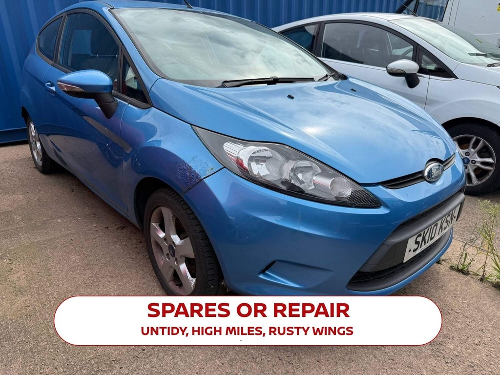 Ford Fiesta Titanium Hatchback Red #1