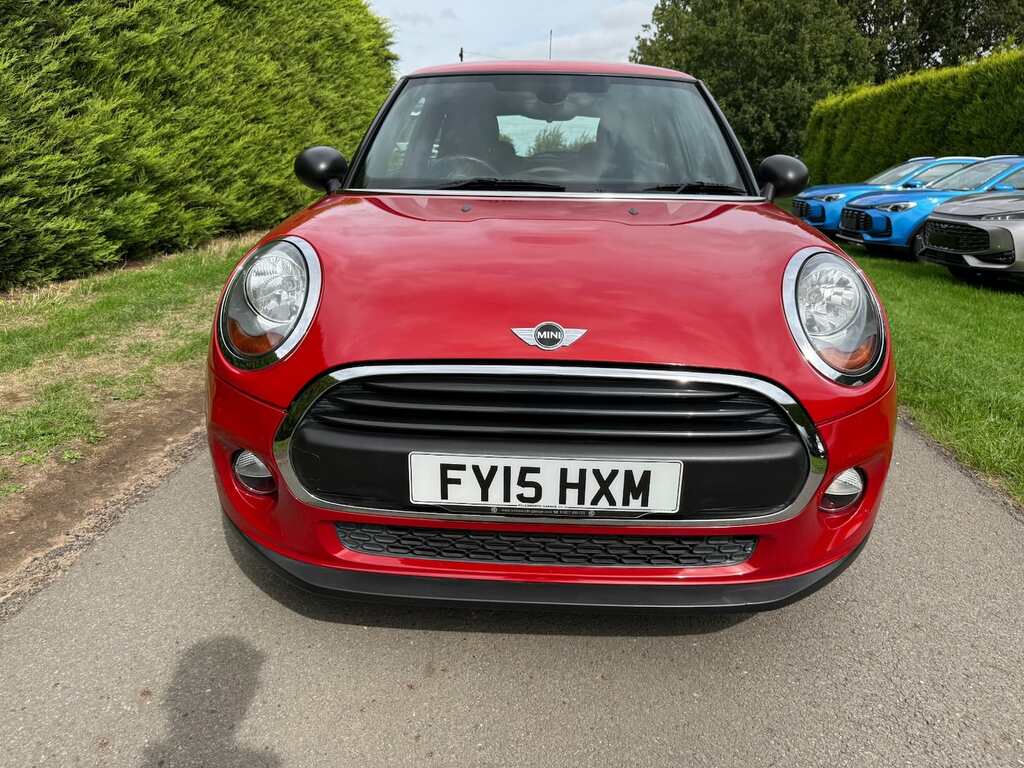 Mini Hatch 1.2 One Red #2