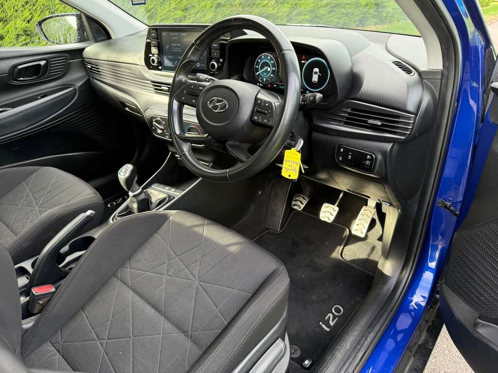 Hyundai Bayon Suv Green #9