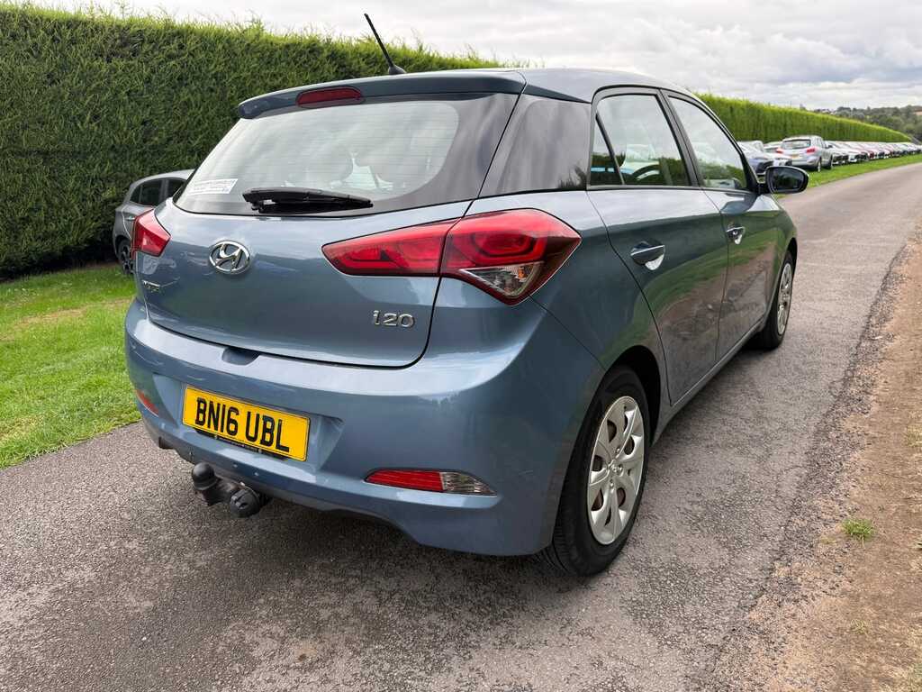 Hyundai I20 I20 Se Mpi White #7