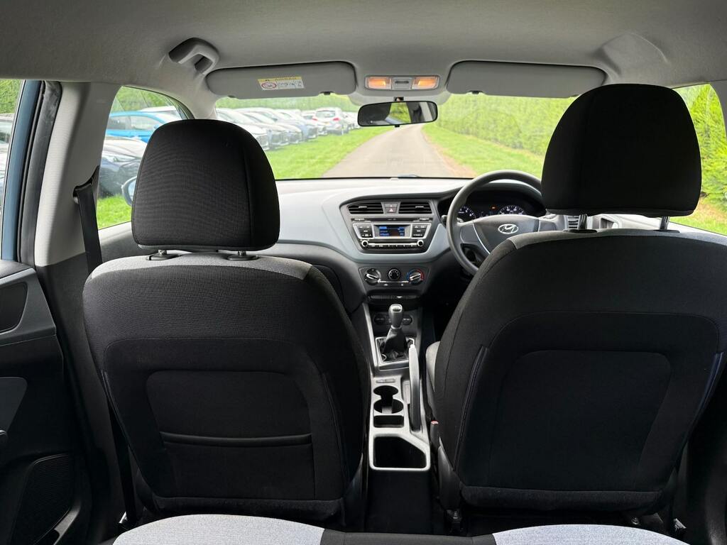 Hyundai I20 I20 Se Mpi White #13