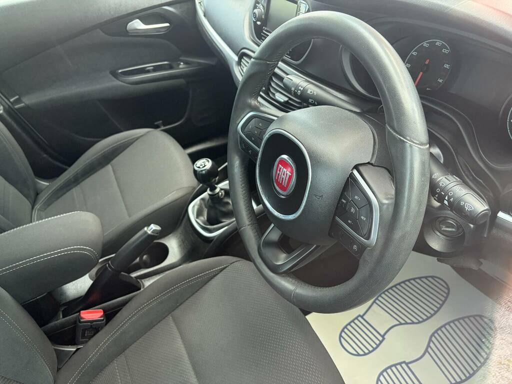 Fiat Tipo Hatchback 1.4 T-jet Easy Plus Ss #7