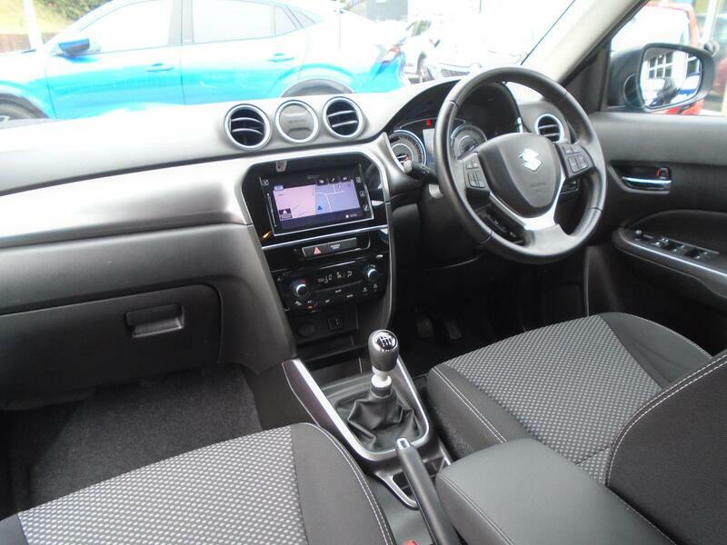 Suzuki Vitara Estate Black #25