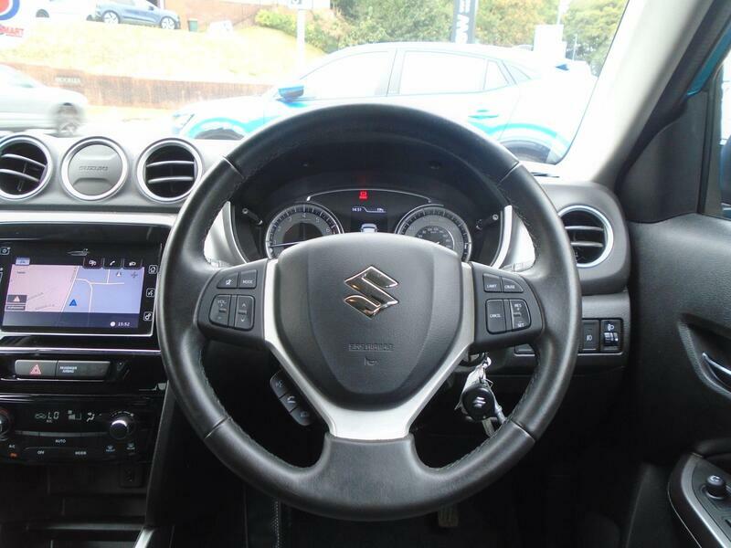 Suzuki Vitara Estate Black #31