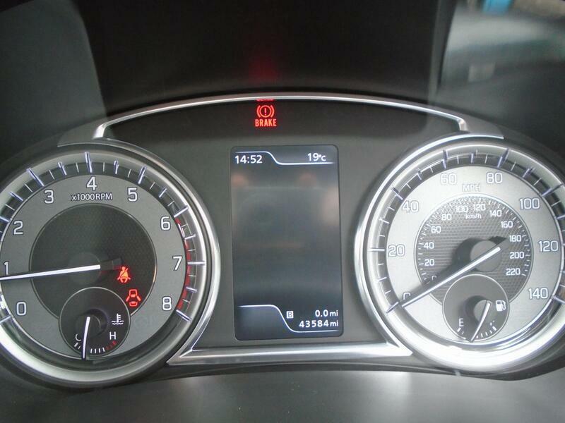 Suzuki Vitara Estate Black #32