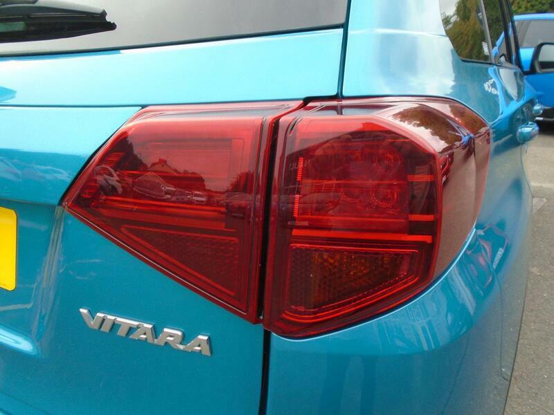 Suzuki Vitara Estate Black #13