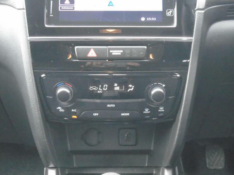 Suzuki Vitara Estate Black #36