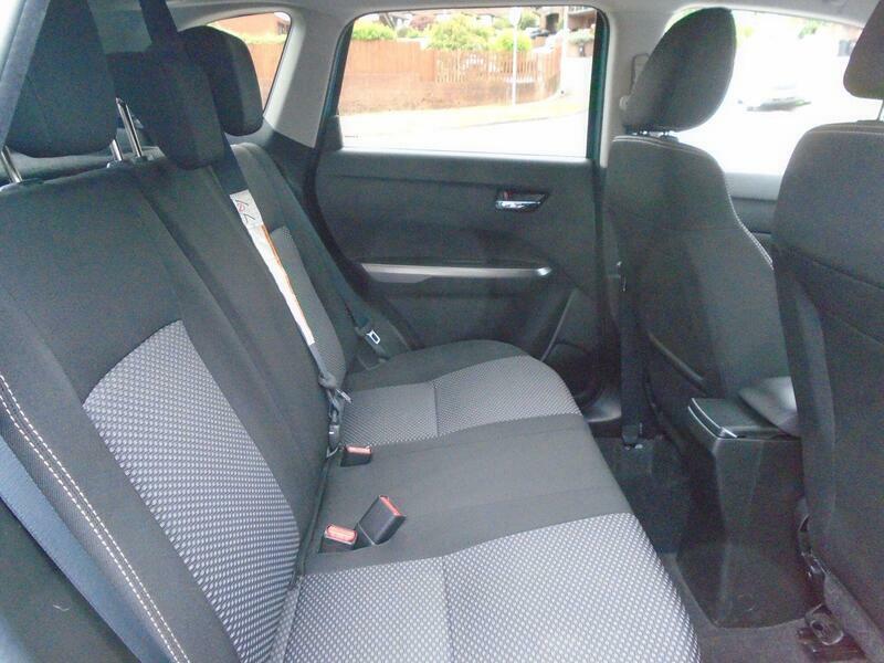 Suzuki Vitara Estate Black #23