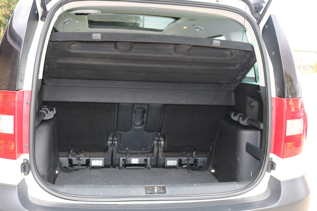 Skoda Yeti Elegance Red #12