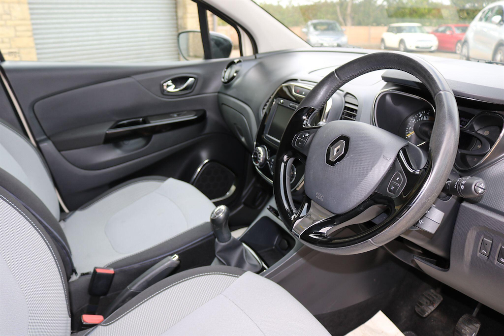 Renault Captur 1.5L Dynamique Medianav Dci 90 Bhp Grey #18