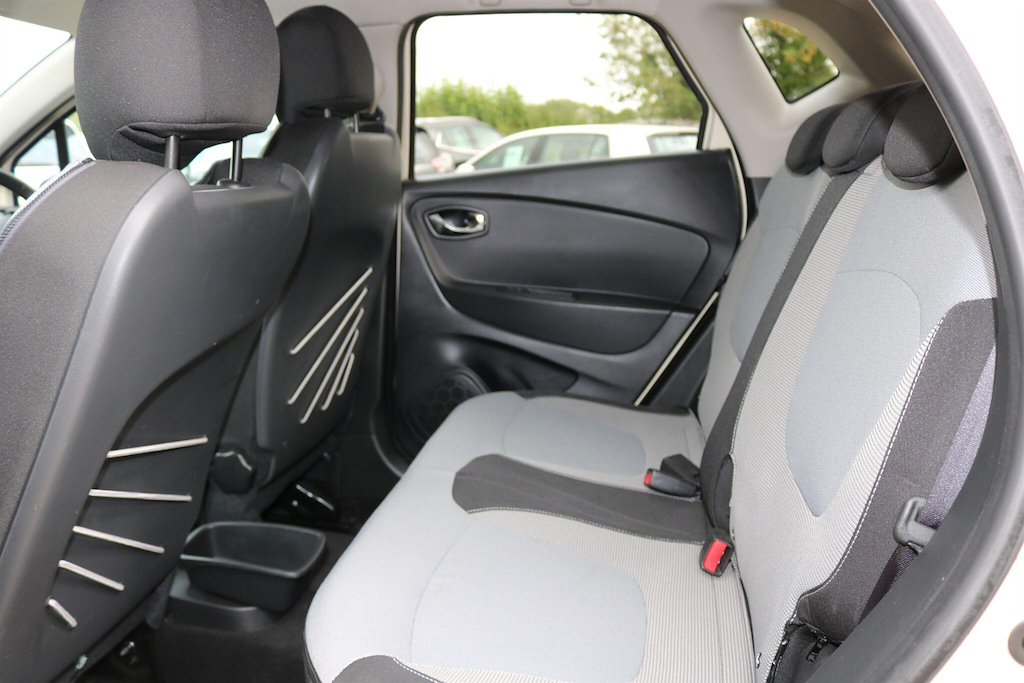 Renault Captur 1.5L Dynamique Medianav Dci 90 Bhp Grey #23
