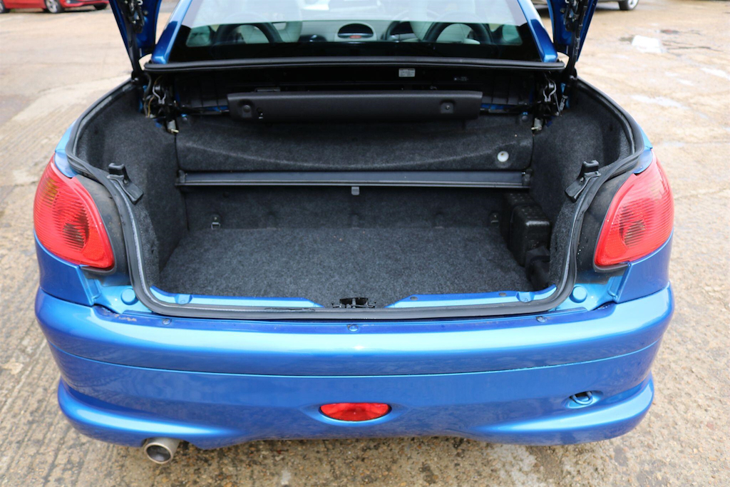 Peugeot 206 Hatchback Red #22