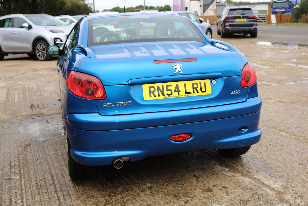 Peugeot 206 Hatchback Red #9