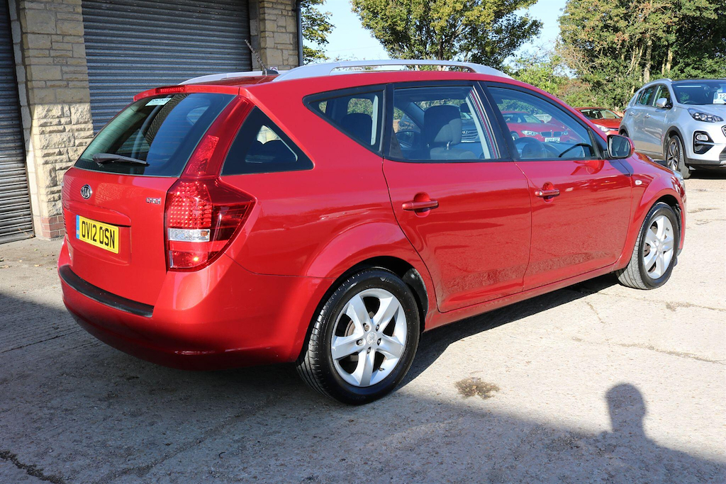 Kia Ceed 1.6 Crdi 2 Sports Wagon Euro 5 Red #6