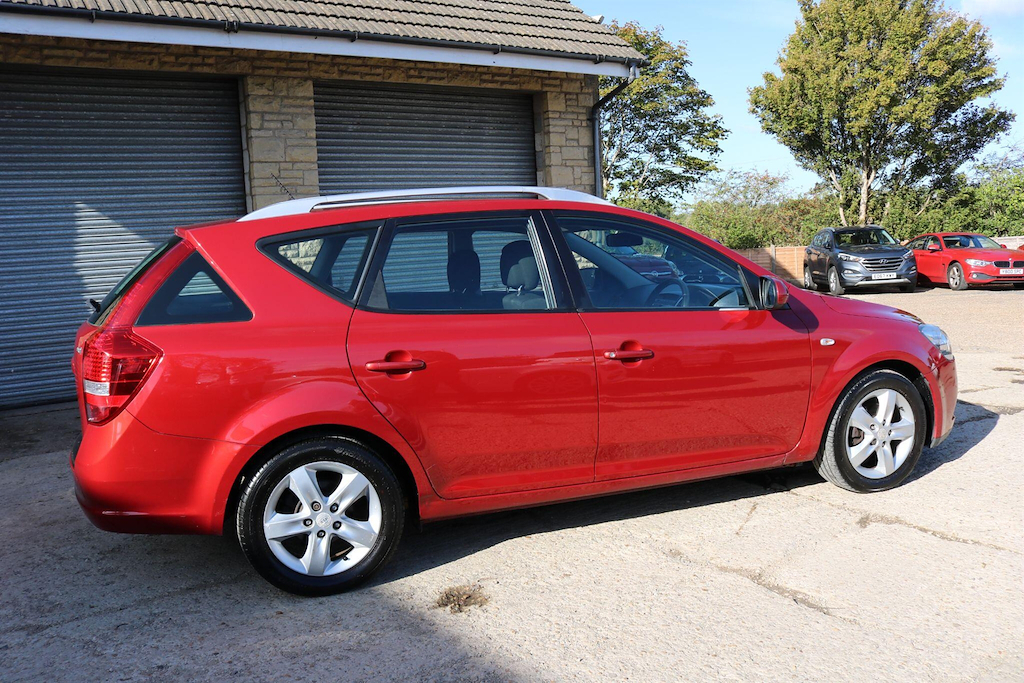Kia Ceed 1.6 Crdi 2 Sports Wagon Euro 5 Red #5