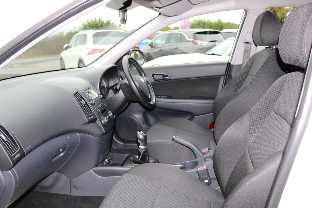 Hyundai I30 1.6L Classic Grey #19