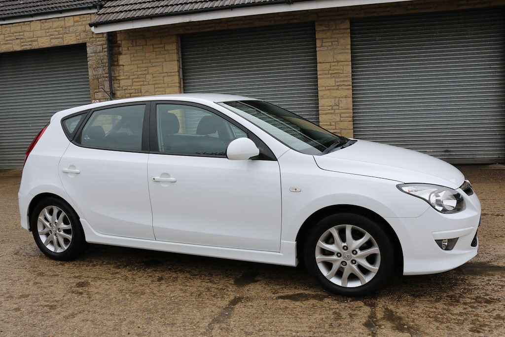 Hyundai I30 1.4 Comfort Hatchback Euro 5 10 White #3