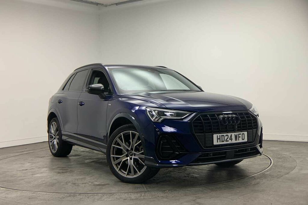 Audi Q3 Black Edition 45 Tfsi E 245 Ps S Tronic - 2024 Blue
