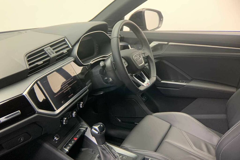 Audi Q3 Black Edition 45 Tfsi E 245 Ps S Tronic - 2024 Blue #2