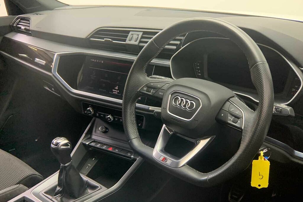 Audi Q3 Black Edition 35 Tfsi 150 Ps 6-Speed - 2022 White #6