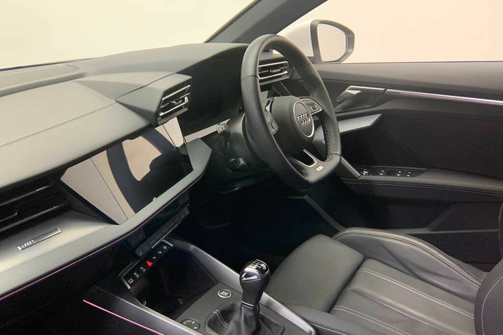 Audi A3 S Line 30 Tfsi 116 Ps 6-Speed - 2024 HJ74OXR White #2