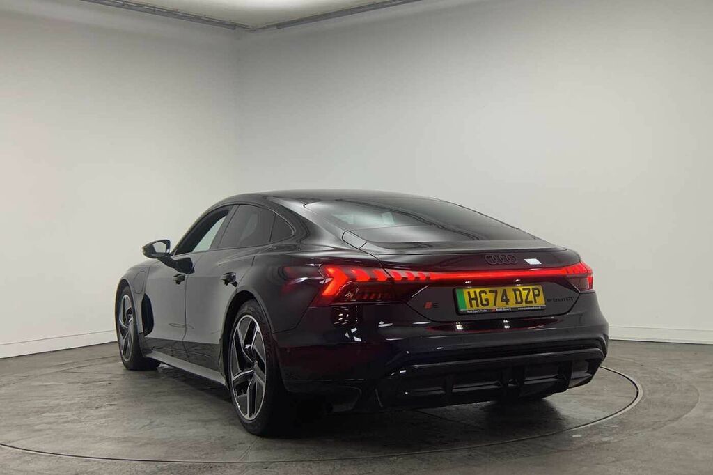 Audi E Tron GT 435,00 Kw - 2024 Black #3
