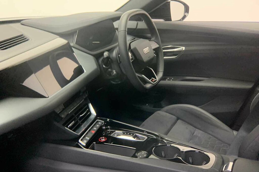 Audi E Tron GT 435,00 Kw - 2024 Black #2