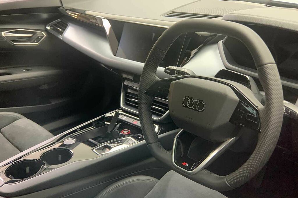 Audi E Tron GT 435,00 Kw - 2026 Silver #6