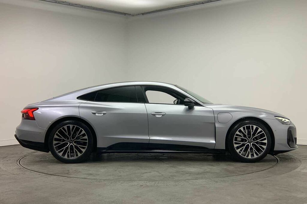 Audi E Tron GT 435,00 Kw - 2026 Silver #4
