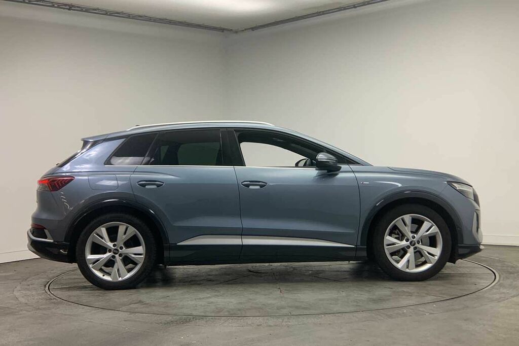 Audi Q4 E Tron Q4 S Line 40 E-tron 150,00 Kw Blue #4