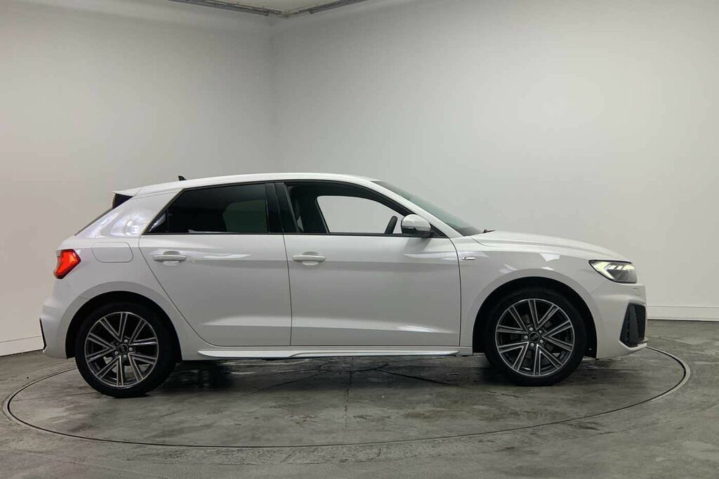 Audi A1 S Line 30 Tfsi 116 Ps S Tronic - 2025 White #4