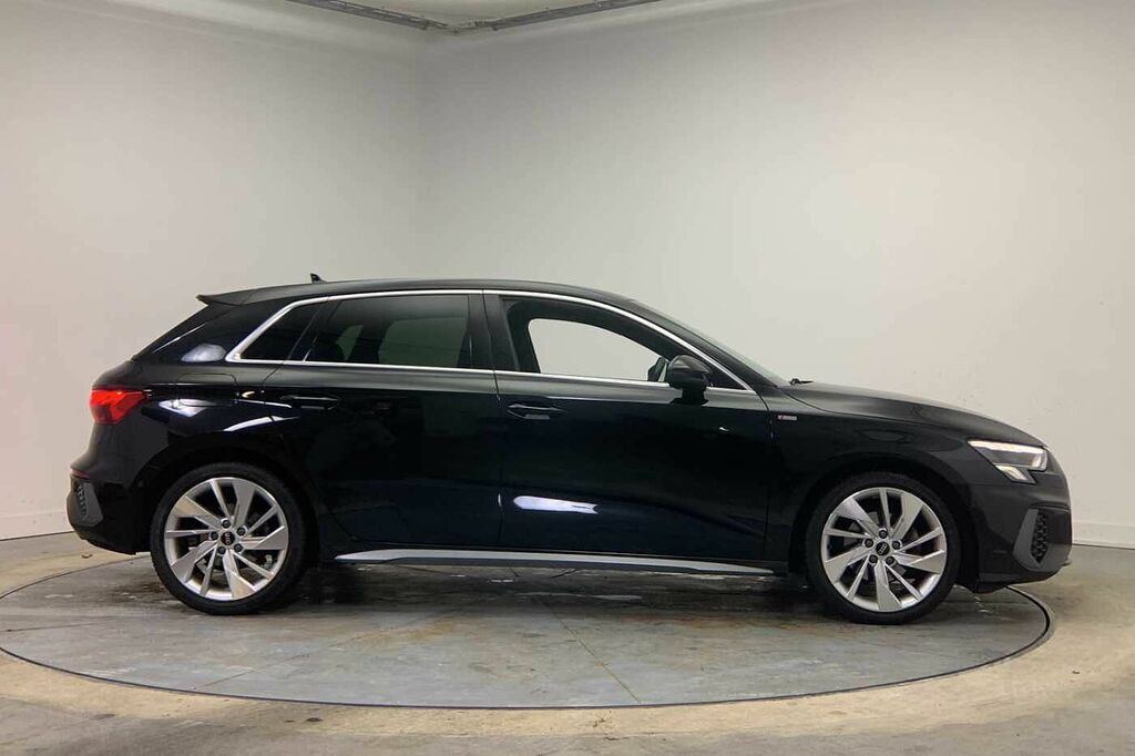 Audi A3 S Line 35 Tfsi 150 Ps S Tronic Black #4