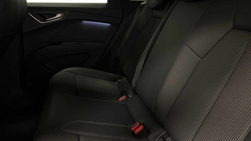 Audi Q4 E Tron 150Kw 40 82Kwh S Line Cs Silver #8