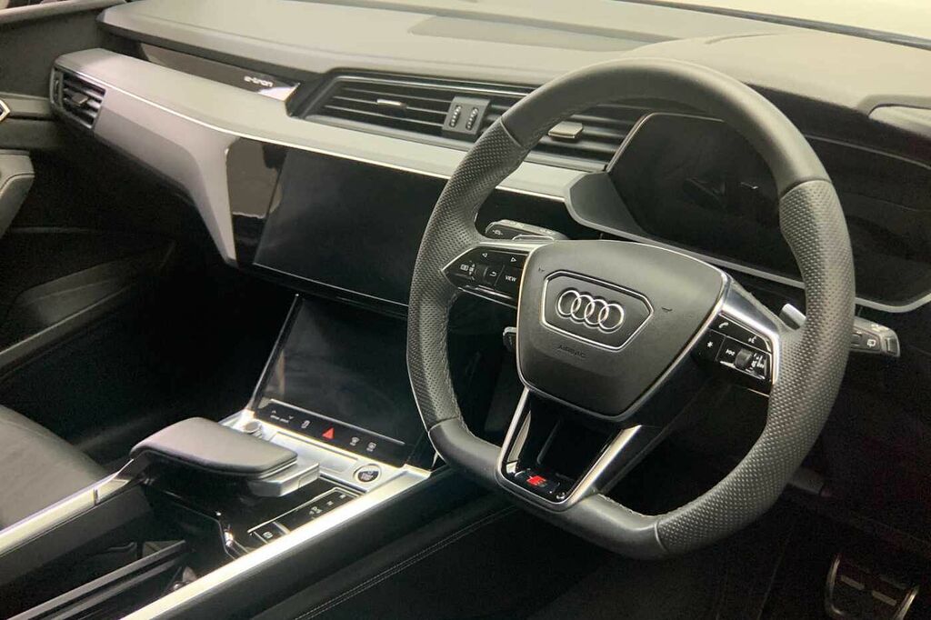 Audi Q8 e tron Black Edition 55 E-tron Quattro 300,00 Kw - 2023 Black #6