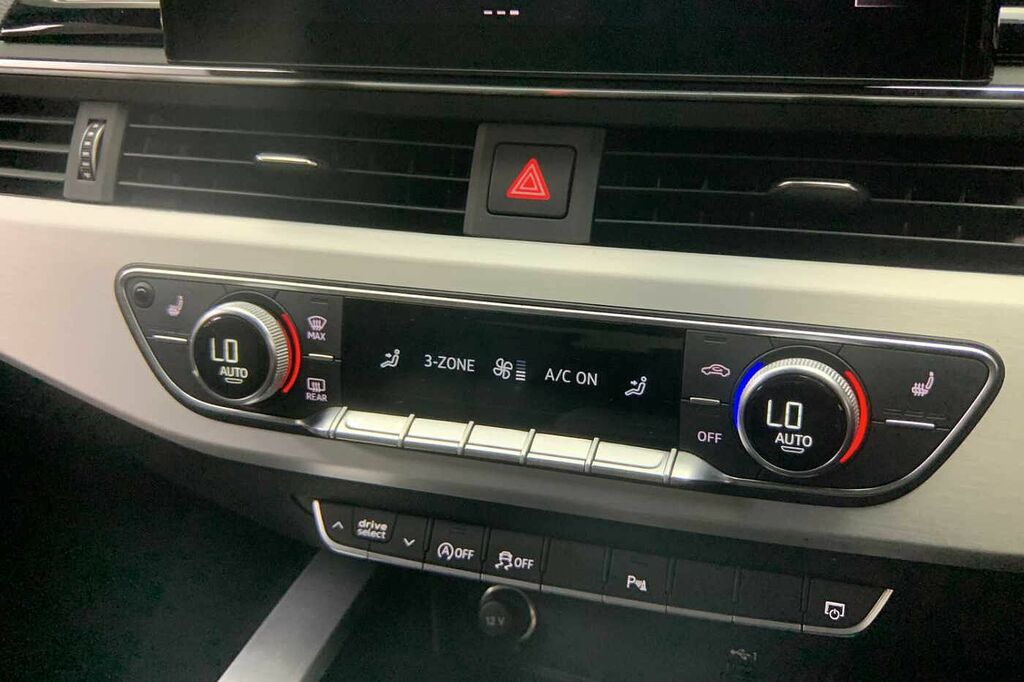 Audi A4 2.0 Tdi 35 Black Edition Saloon S Troni Grey #18