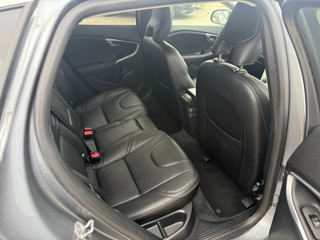 Volvo V40 2L Inscription Grey #4