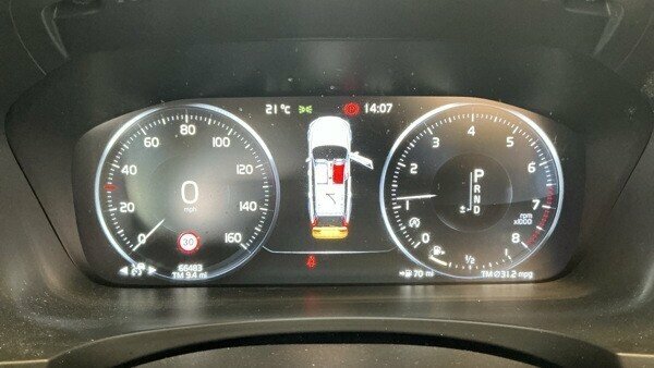Volvo V90 2L Momentum Plus Black #5