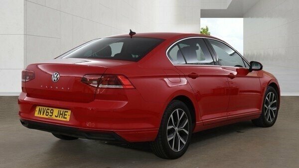 Volkswagen Passat 2L Sel Red #5