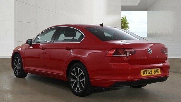 Volkswagen Passat 2L Sel Red #3